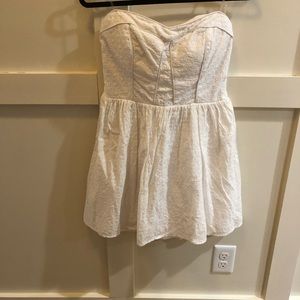 White lace strapless dress